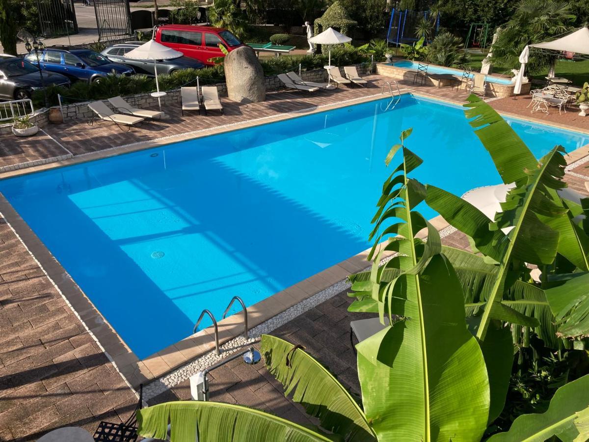 Residence Segattini Riva del Garda Luaran gambar