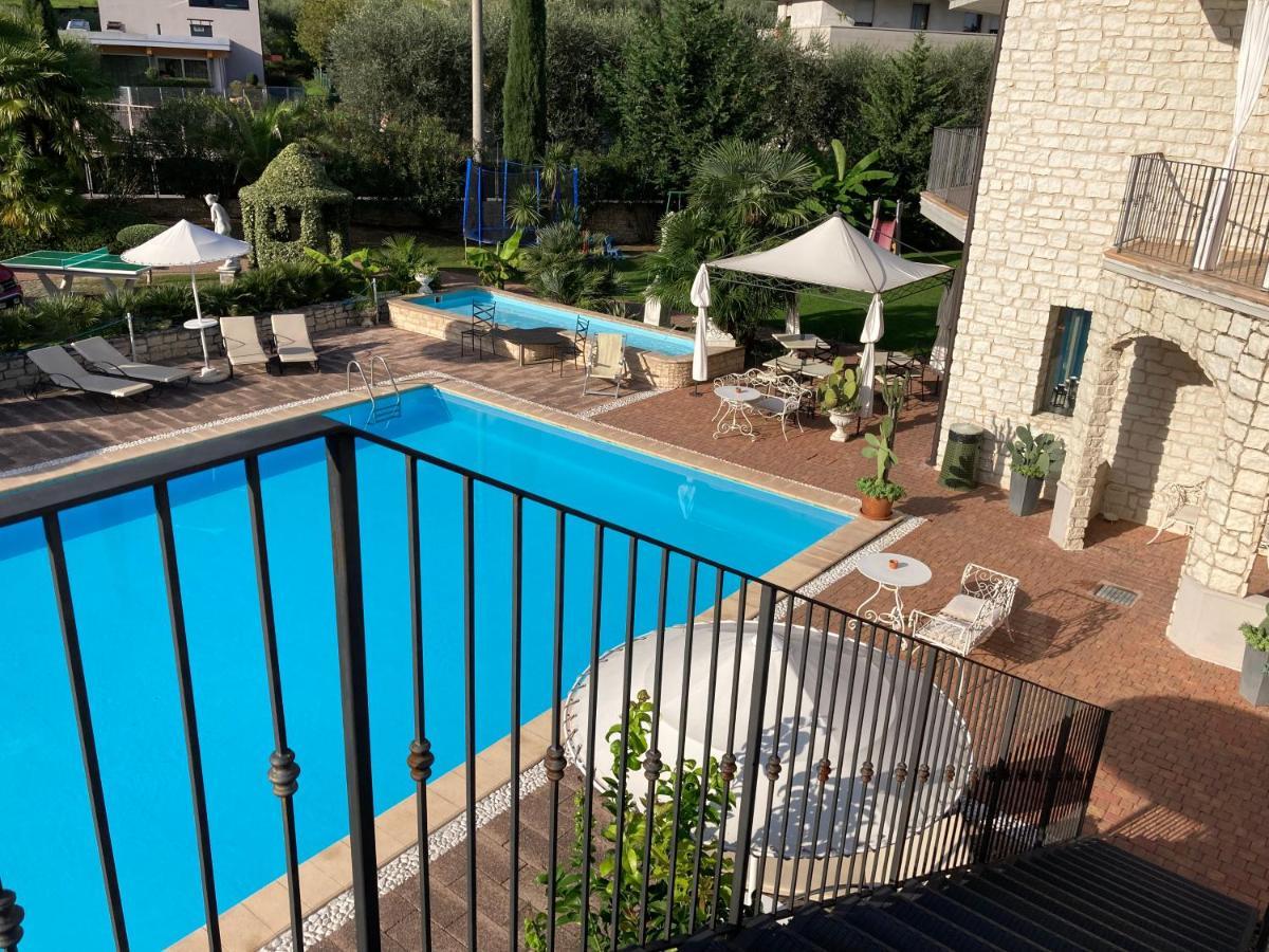 Residence Segattini Riva del Garda Luaran gambar