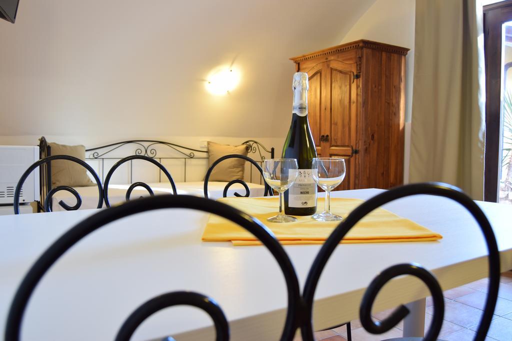 Residence Segattini Riva del Garda Luaran gambar