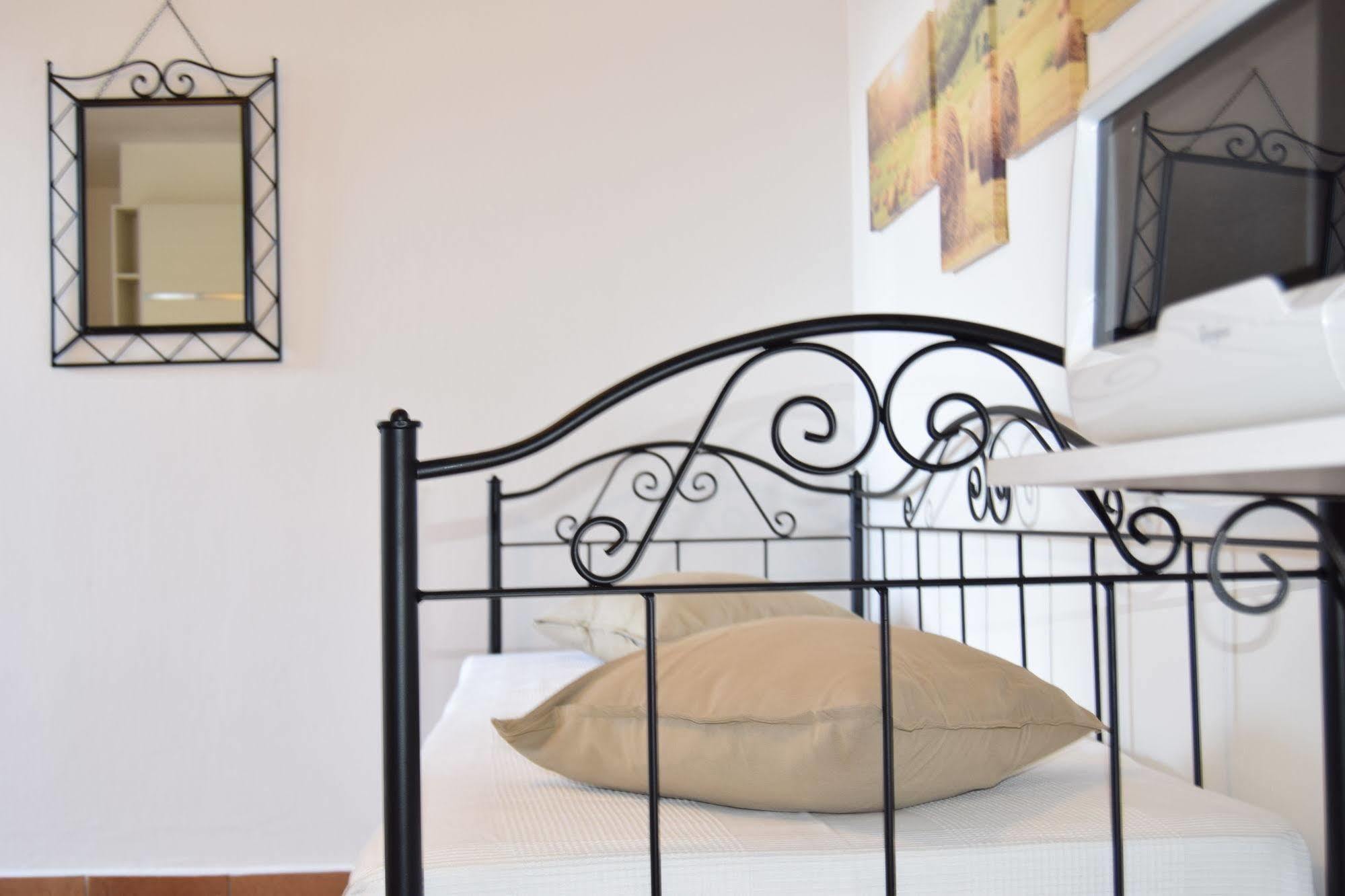Residence Segattini Riva del Garda Luaran gambar