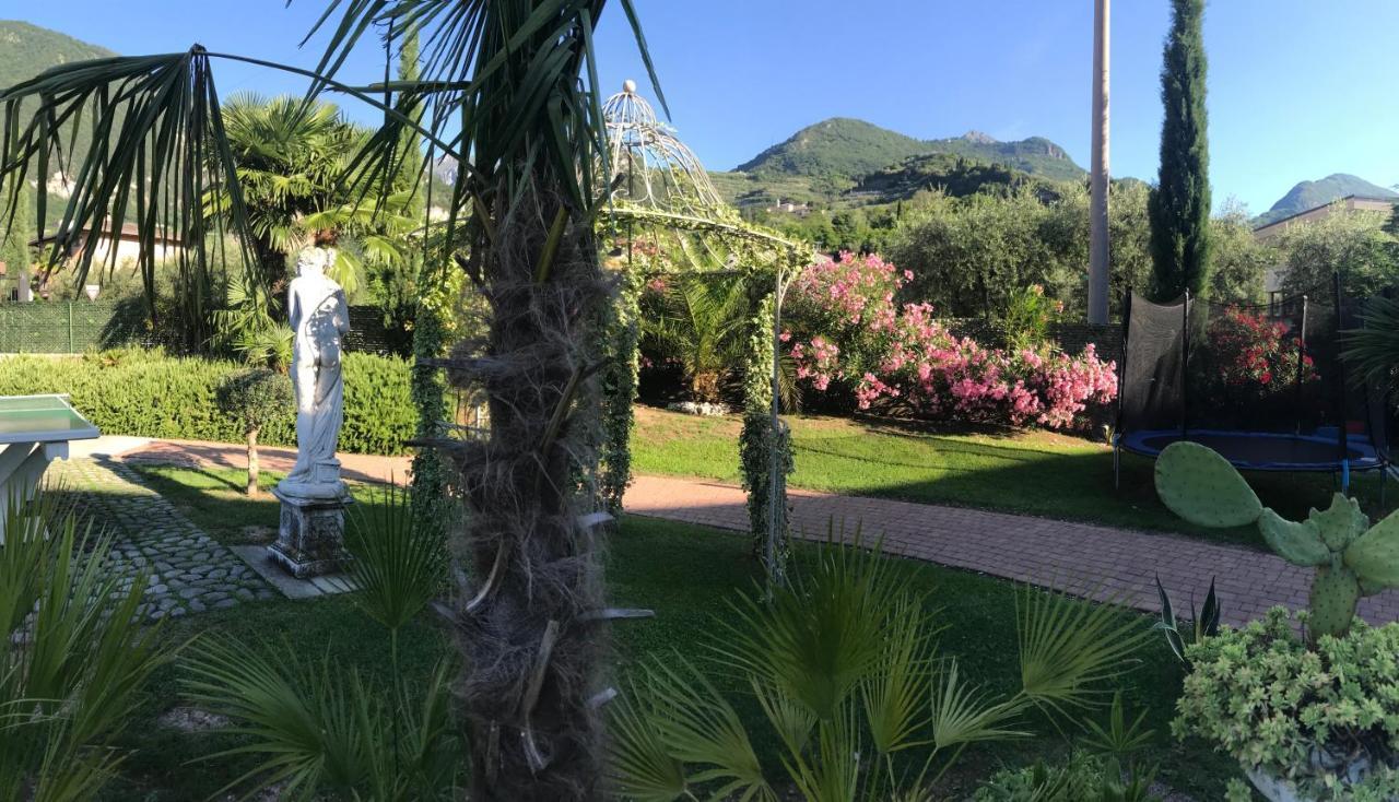 Residence Segattini Riva del Garda Luaran gambar